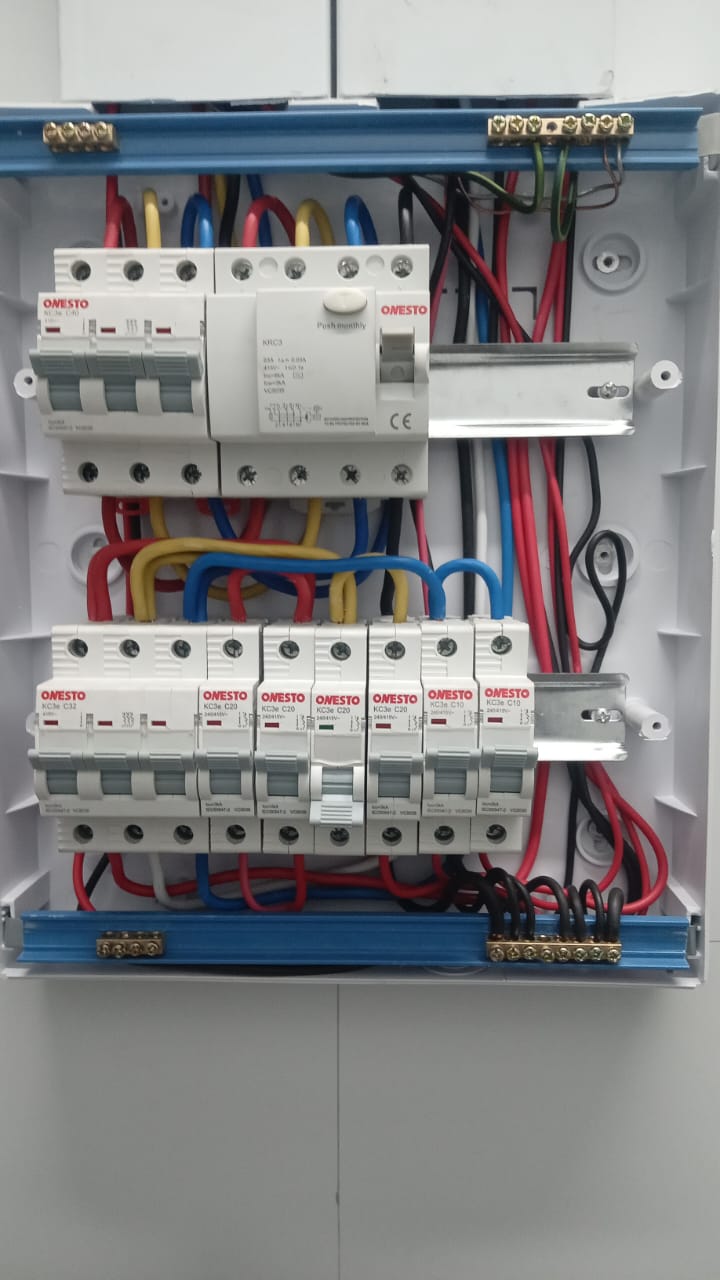 Electrical distribution board installation